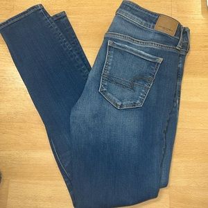 AMERICAN EAGLE high rise skinny jeans